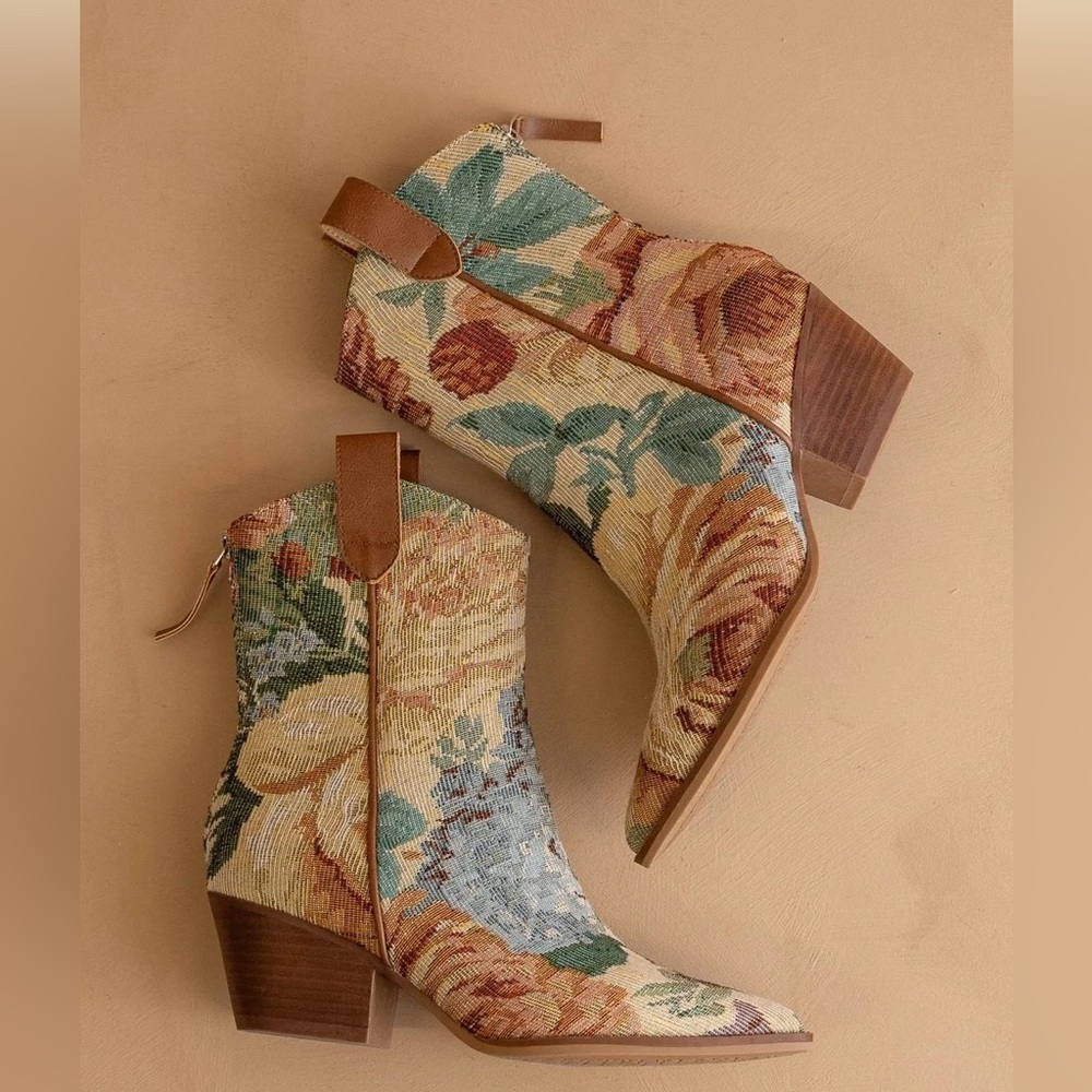 NWT Vintage Floral jacquard tapestry western Boot- vegan leather New Kaiya boots - Picture 3 of 16